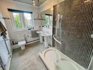 En-Suite- click for photo gallery